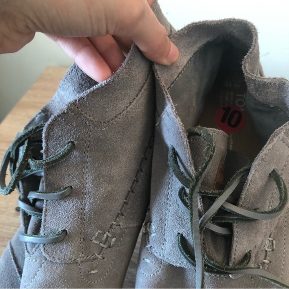 TOMS 391113 Suede Tribal Boots (size 10) - Picture 12 of 15